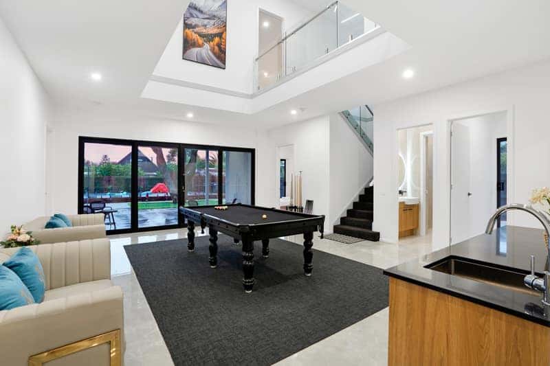 MAX Entertain Beachside Retreat - Amazing Backyard - Living and Dining