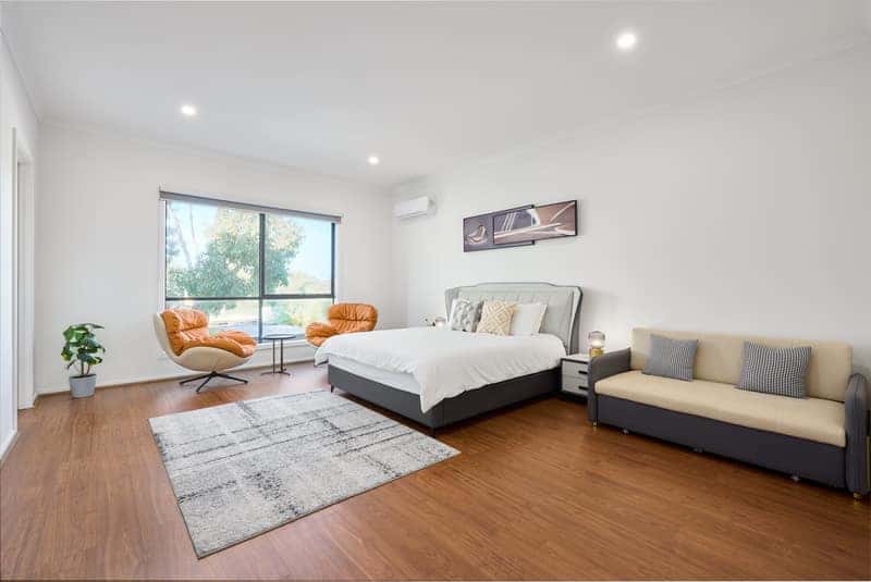 MAX Entertain Beachside Retreat - Amazing Backyard - Bedroom 1 (Master) + Ensuite