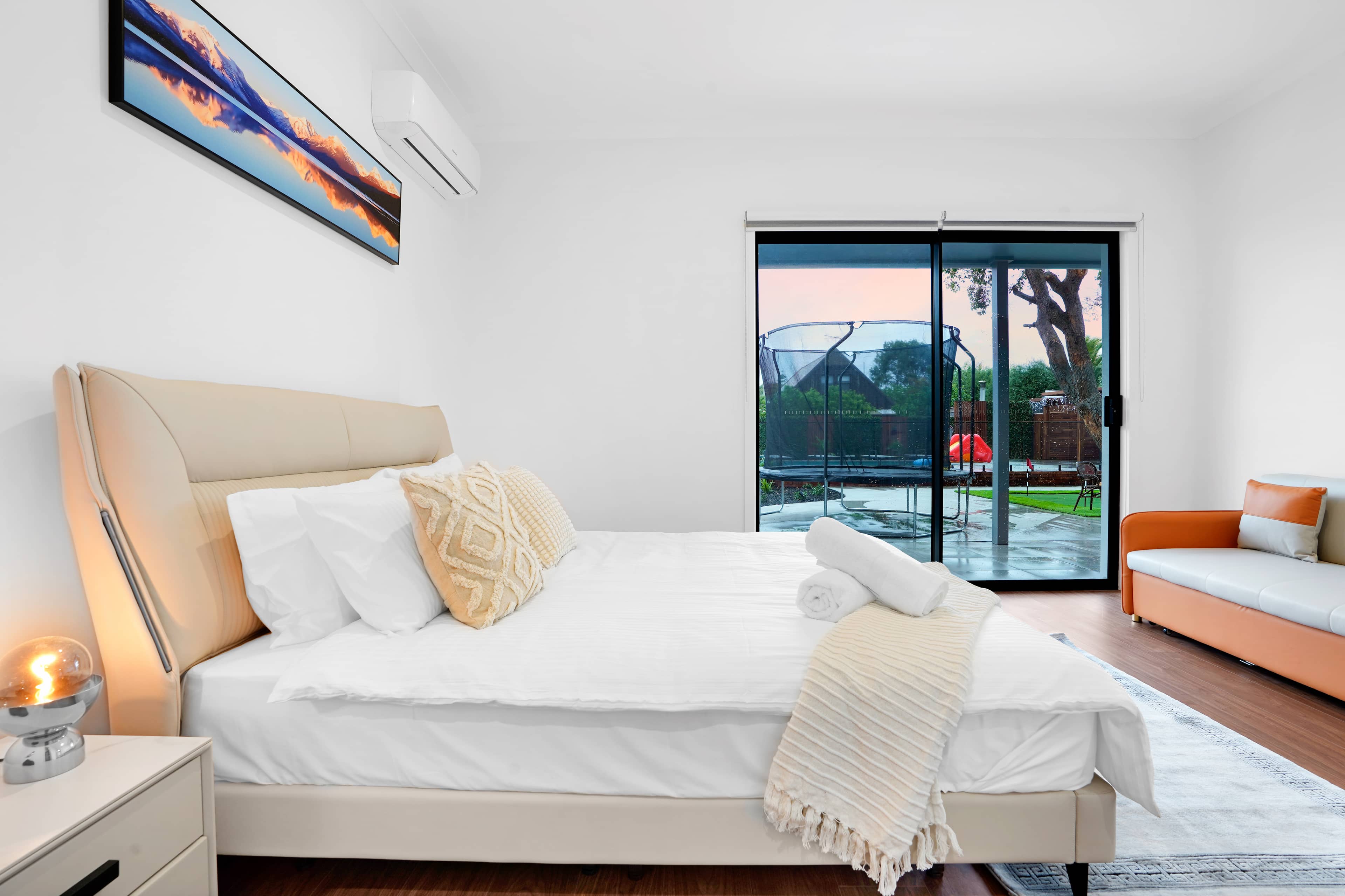 MAX Entertain Beachside Retreat - Amazing Backyard - Bedroom 2 + Ensuite 2